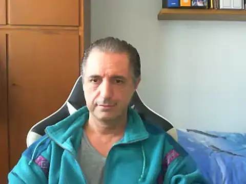 Snapshot of lliuk70mi chatting on March 19, 1:07 pm lliuk70mi online show from March 19, 1:07 pm