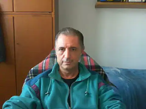 Snapshot of lliuk70mi chatting on November 27, 2:39 pm lliuk70mi online show from November 27, 2:39 pm
