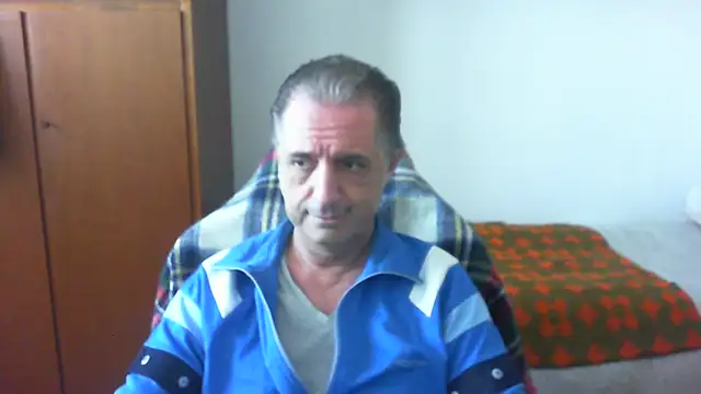 lliuk70mi online show from May 16, 2:27 pm