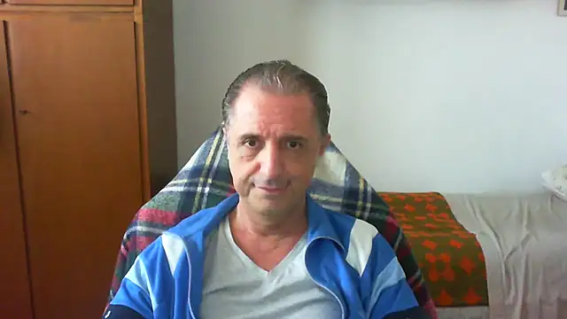 lliuk70mi online show from May 17, 12:16 pm
