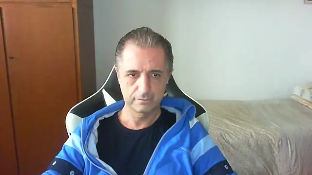 lliuk70mi online show from May 5, 12:19 pm