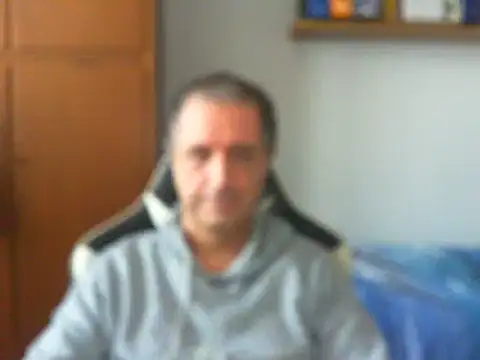 Snapshot of lliuk70mi chatting on February 28, 3:15 pm lliuk70mi online show from February 28, 3:15 pm