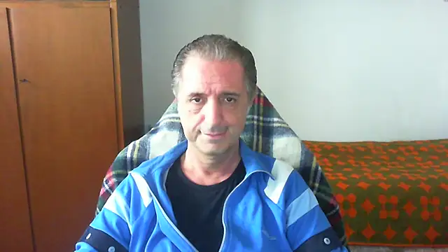 lliuk70mi online show from May 10, 12:42 pm
