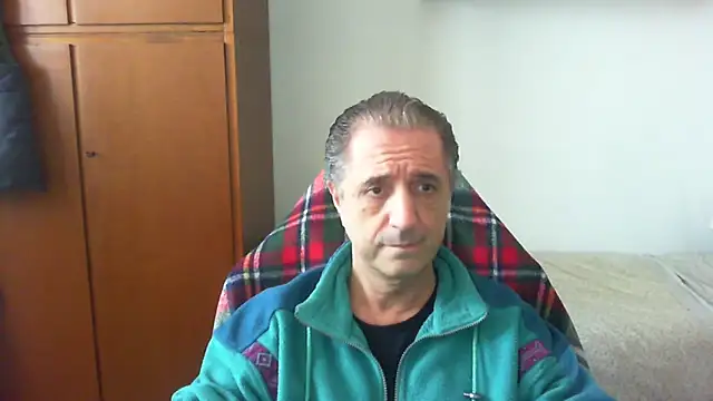 lliuk70mi online show from April 22, 1:29 pm
