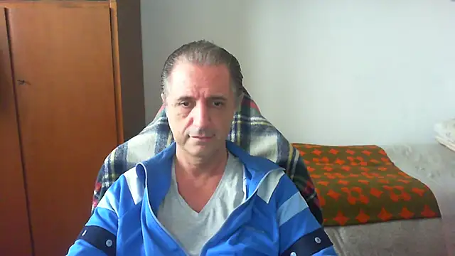lliuk70mi online show from May 15, 2:48 pm