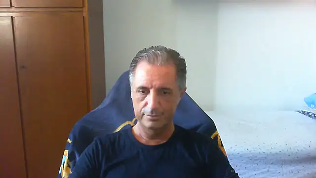 Snapshot of lliuk70mi chatting on July 12, 12:17 pm lliuk70mi online show from July 12, 12:17 pm