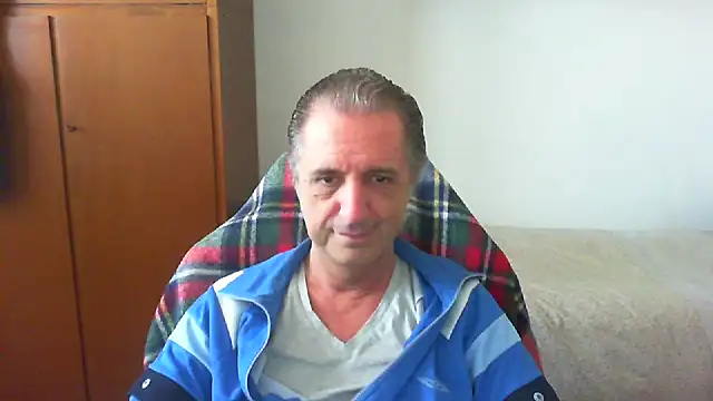 lliuk70mi online show from May 13, 12:12 pm