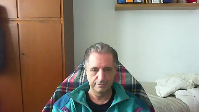 lliuk70mi online show from April 15, 1:37 pm