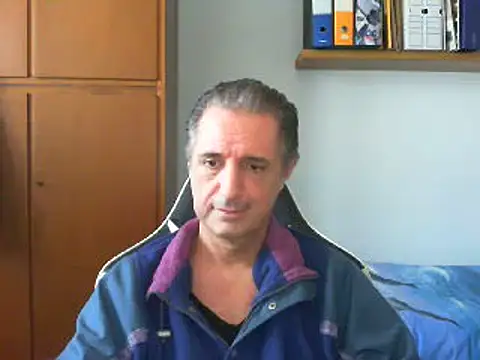 Snapshot of lliuk70mi chatting on February 4, 1:27 pm lliuk70mi online show from February 4, 1:27 pm