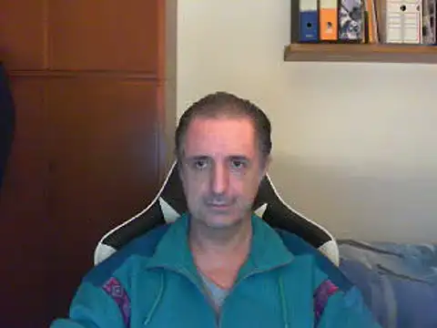 Snapshot of lliuk70mi chatting on March 17, 6:53 pm lliuk70mi online show from March 17, 6:53 pm