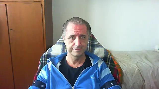 lliuk70mi online show from May 9, 1:58 pm