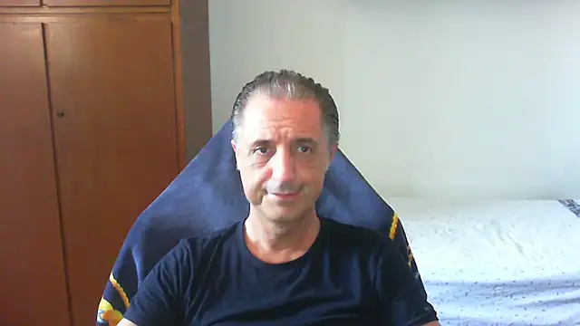 lliuk70mi online show from May 26, 1:31 pm
