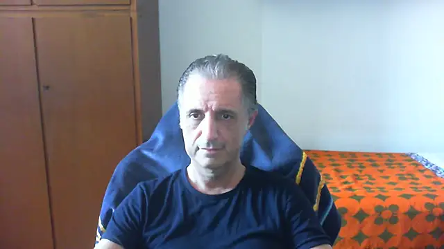 lliuk70mi online show from May 25, 1:10 pm