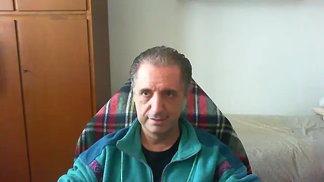 lliuk70mi online show from April 21, 2:01 pm
