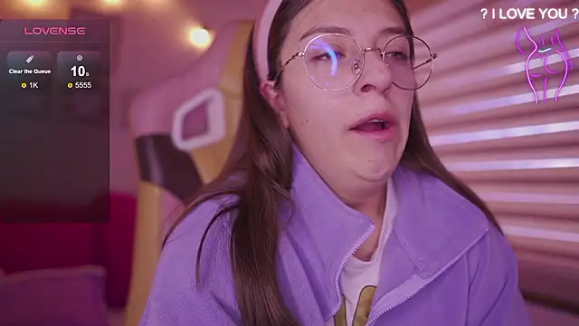 milly kenner online show from February 26, 7:36 pm