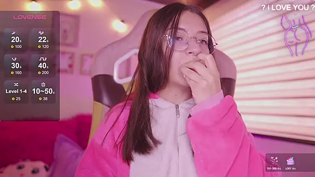 milly kenner online show from March 24, 8:09 pm