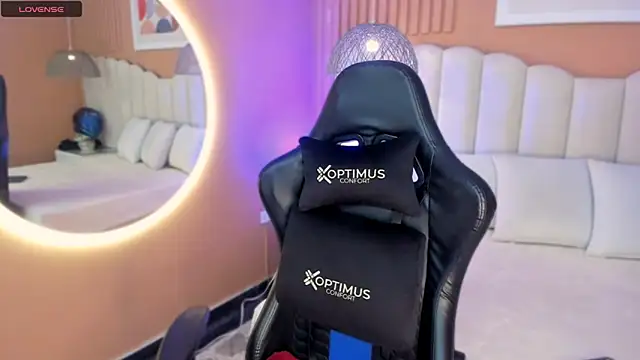 zia cooper online show from October 22, 7:02 pm