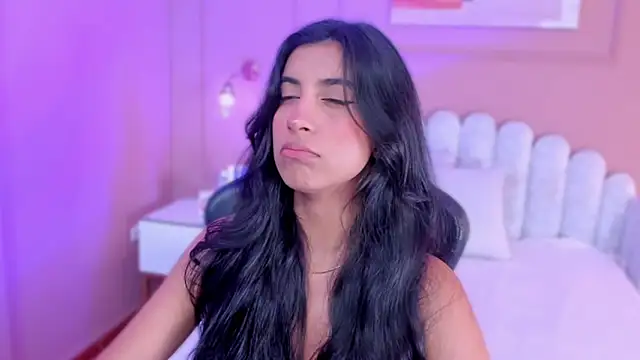 zia cooper online show from April 14, 7:30 pm