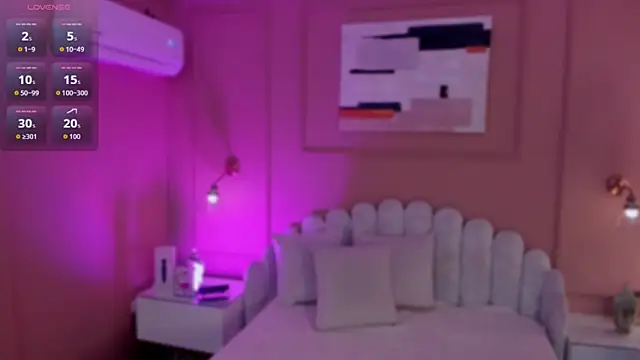 zia cooper online show from December 19, 7:05 pm