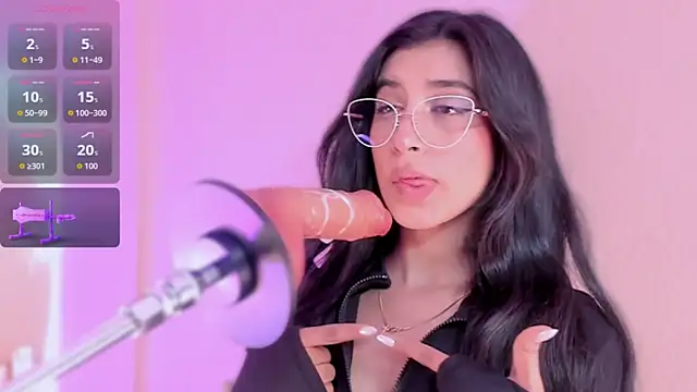 zia cooper online show from April 16, 9:39 pm