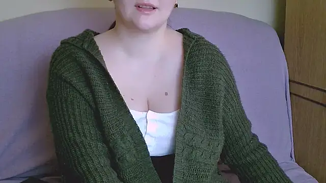 ChubbyMaia online show from March 3, 12:28 pm