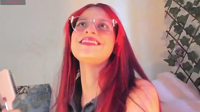 Snapshot of RedMeloddy chatting on November 26, 9:37 pm RedMeloddy online show from November 26, 9:37 pm