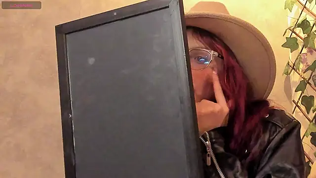 RedMeloddy online show from March 15, 1:01 am