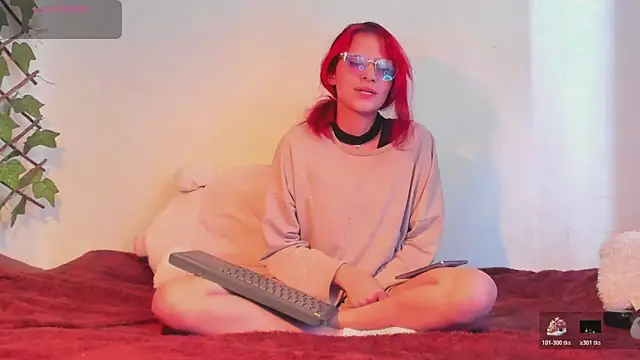 Snapshot of RedMeloddy chatting on November 17, 8:02 pm RedMeloddy online show from November 17, 8:02 pm