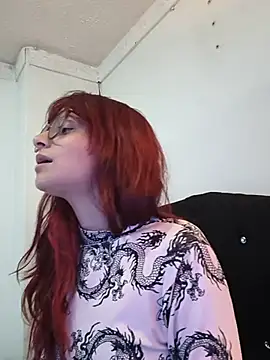 Snapshot of RedMeloddy chatting on July 11, 4:57 am RedMeloddy online show from July 11, 4:57 am