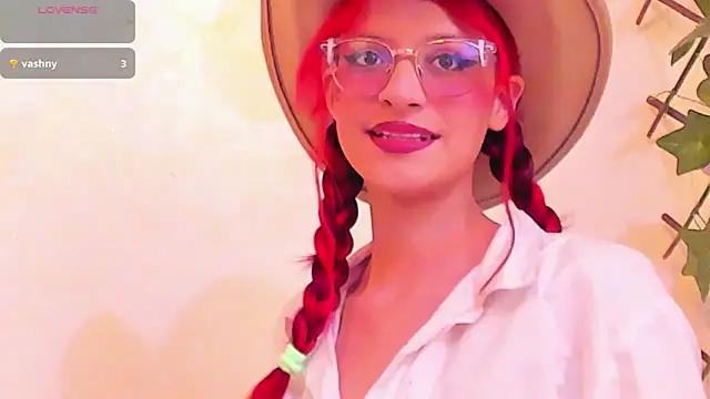 Snapshot of RedMeloddy chatting on November 15, 1:48 pm RedMeloddy online show from November 15, 1:48 pm