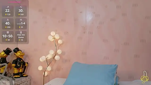 Snapshot of littleebonymommy chatting on April 28, 7:51 pm littleebonymommy online show from April 28, 7:51 pm
