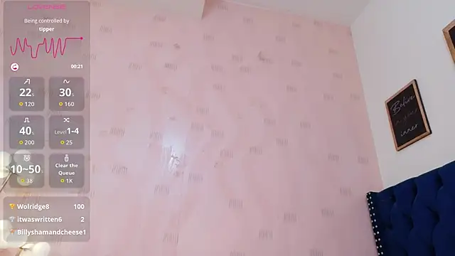 Snapshot of littleebonymommy chatting on April 21, 1:42 am littleebonymommy online show from April 21, 1:42 am