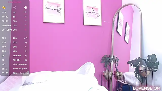 littleebonymommy online show from March 18, 5:23 am