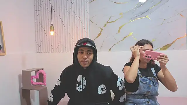 Snapshot of Annyeli chatting on November 22, 11:31 am Annyeli online show from November 22, 11:31 am