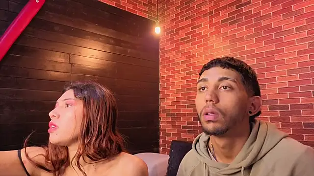 Snapshot of Annyeli chatting on December 19, 12:18 pm Annyeli online show from December 19, 12:18 pm