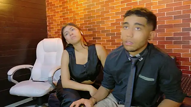 Snapshot of Annyeli chatting on November 21, 3:55 pm Annyeli online show from November 21, 3:55 pm