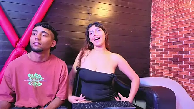 Snapshot of Annyeli chatting on February 6, 1:56 am Annyeli online show from February 6, 1:56 am