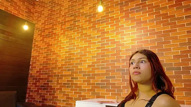 Snapshot of Annyeli chatting on December 1, 11:33 am Annyeli online show from December 1, 11:33 am