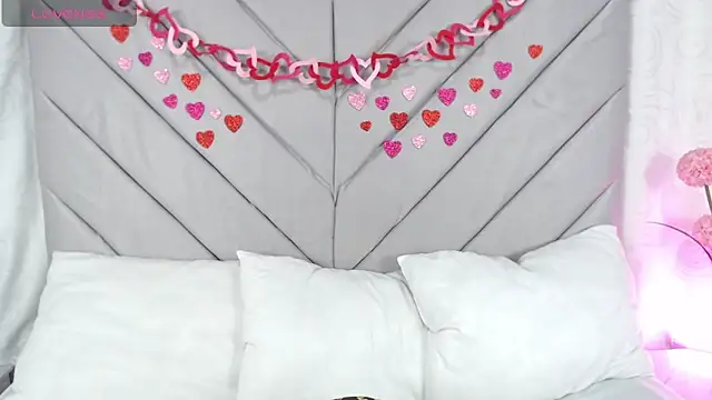 AnnaQueen  online show from February 24, 4:15 pm