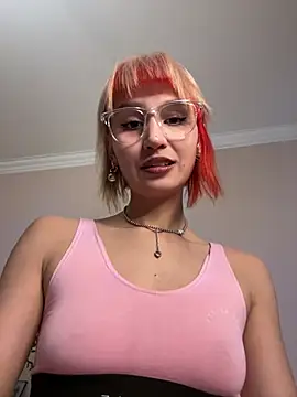 Snapshot of bigbabykiki chatting on March 13, 5:22 am bigbabykiki online show from March 13, 5:22 am