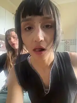 Snapshot of bigbabykiki chatting on July 3, 1:17 pm bigbabykiki online show from July 3, 1:17 pm