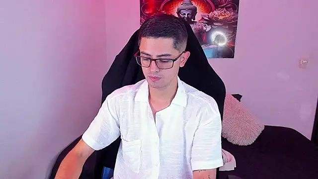 Ethan Sai    online show from November 10, 6:13 pm