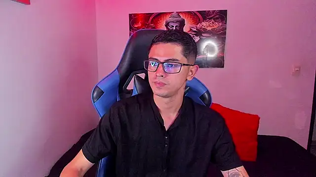 Ethan Sai    online show from November 5, 12:47 am