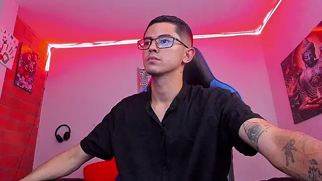 Ethan Sai    online show from October 16, 2:31 am