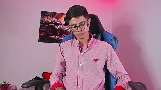 Ethan Sai    online show from February 7, 11:45 pm