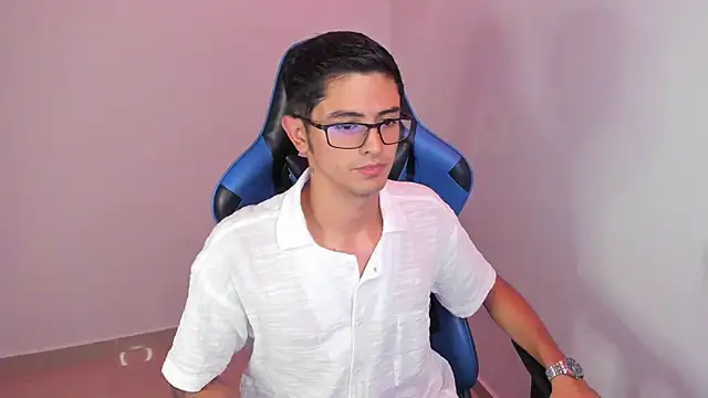 Ethan Sai    online show from January 11, 9:15 pm