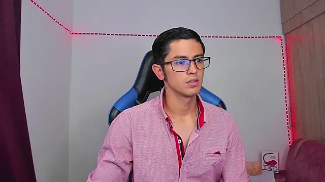 Ethan Sai    online show from December 4, 1:08 am