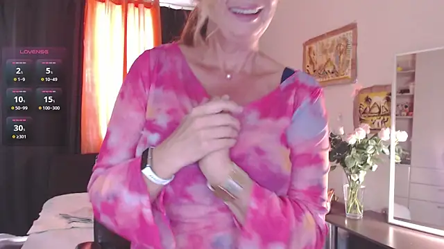 Snapshot of _Monika_sun_ chatting on July 1, 11:10 am Monika sun online show from July 1, 11:10 am