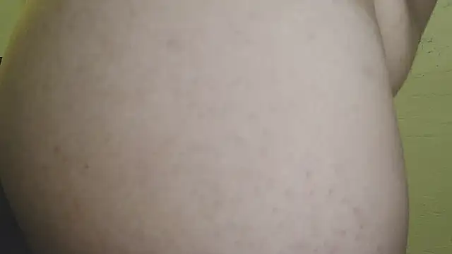 Snapshot of 420bootybb chatting on December 3, 5:37 am 420bootybb online show from December 3, 5:37 am