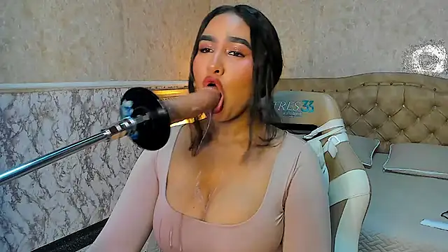 cute mia23 online show from May 1, 5:40 pm